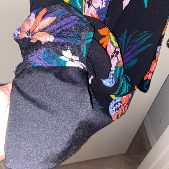 EUC Old Navy off-the-shoulder flower maxi dress - Picture 3 of 4